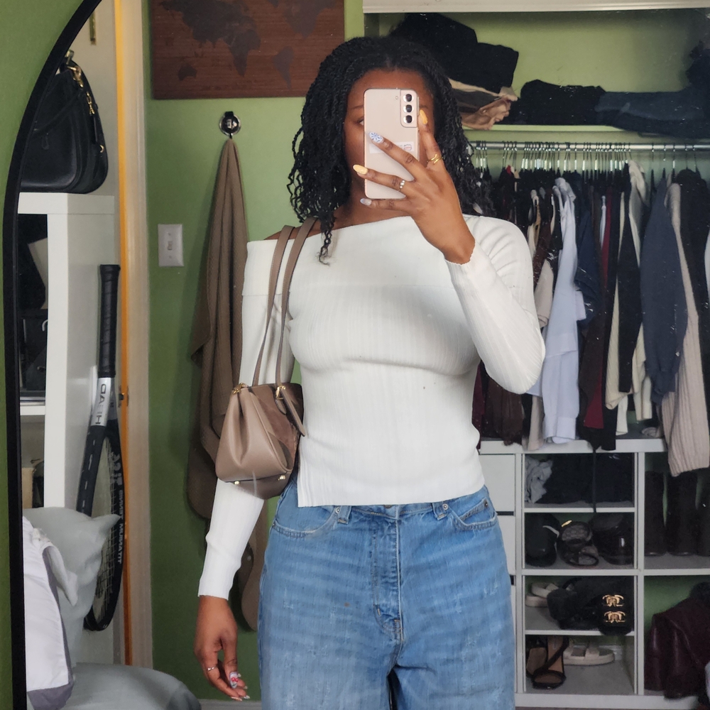 Elegant White Ribbed Sweater